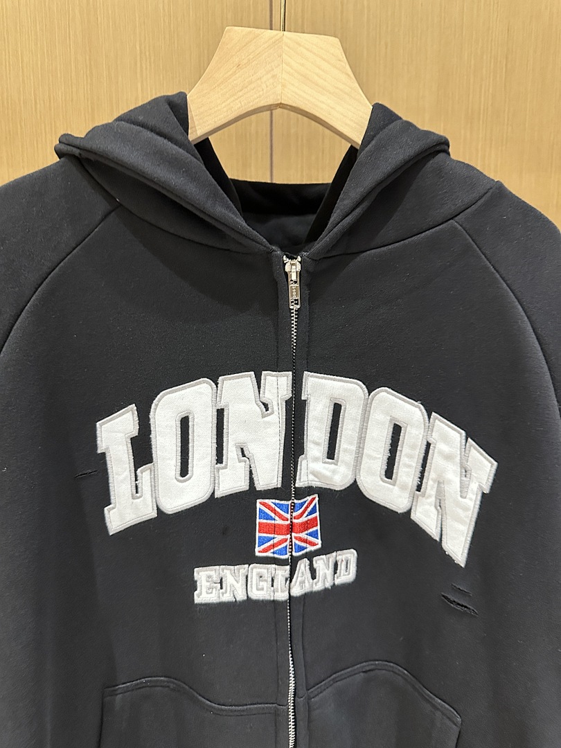 25S 워시드 디컨스트럭티드 런던 자수 패치워크 지퍼업 - Streetwear Brands London 리뷰 및 가격